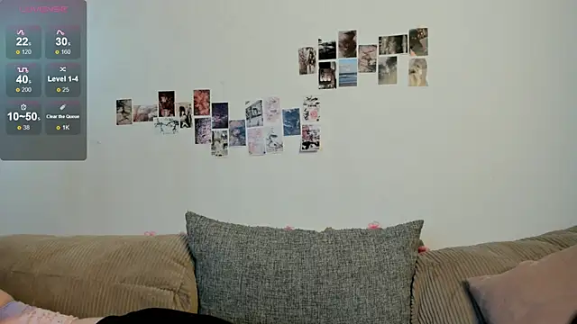 Snapshot of AuraShift chatting on April 13, 2026, 9:41 pm AuraShift online show from April 13, 2026, 9:41 pm