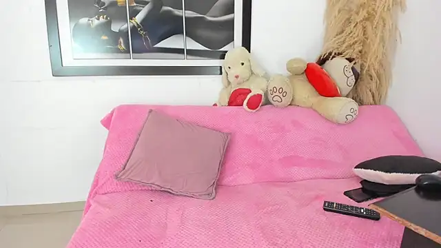 Snapshot of CHEVI_BROWN20CM chatting on February 3, 2026, 8:14 pm CHEVI BROWN20CM online show from February 3, 2026, 8:14 pm