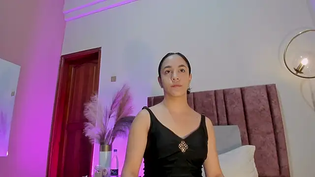 CelesteQueeen online show from May 28, 2026, 12:22 pm