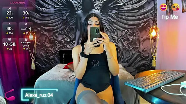 alexa volkovaa online show from March 30, 2026, 4:08 pm