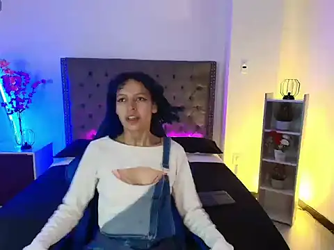 HannahBlue  online show from February 23, 2026, 12:28 pm