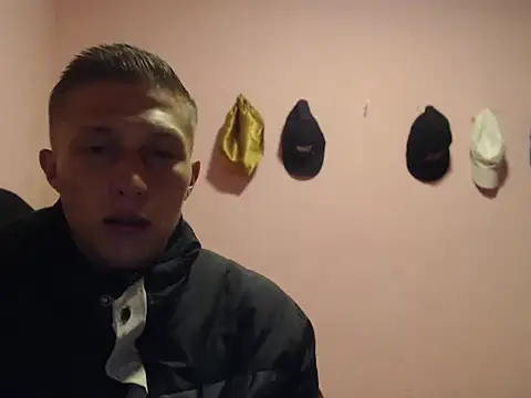 Snapshot of Cronos_Hot_8 chatting on February 25, 2026, 1:55 pm Cronos Hot 8 online show from February 25, 2026, 1:55 pm