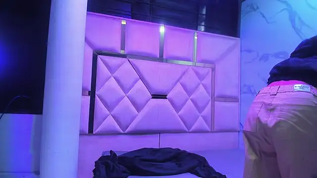 KendallArdent online show from February 16, 2026, 1:32 pm