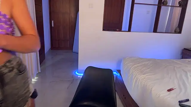 Snapshot of ViviNoir chatting on February 18, 2026, 11:45 pm ViviNoir online show from February 18, 2026, 11:45 pm