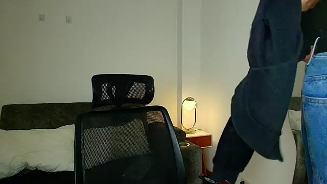 Snapshot of Blake_Parker chatting on February 17, 2026, 8:17 pm Blake Parker online show from February 17, 2026, 8:17 pm