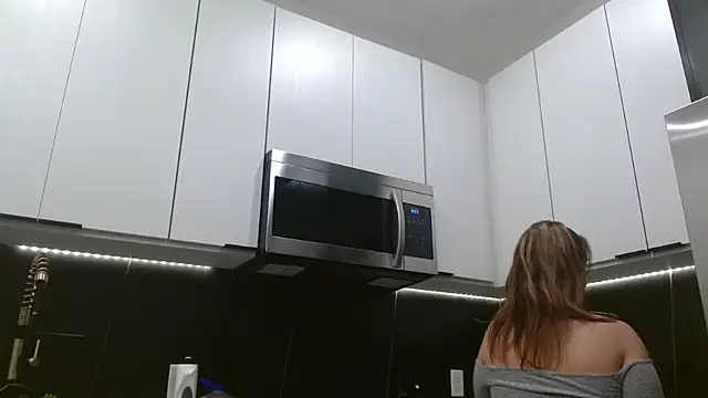 Snapshot of HazelSkyesChat chatting on April 13, 2026, 5:28 pm HazelSkyesChat online show from April 13, 2026, 5:28 pm