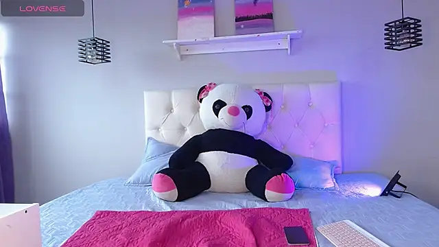 Snapshot of VelvetRosss chatting on April 9, 2026, 7:31 pm VelvetRosss online show from April 9, 2026, 7:31 pm