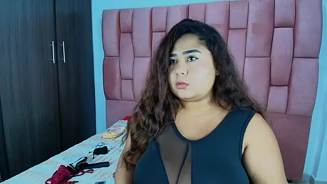 Snapshot of Engel_Queen chatting on February 9, 2026, 6:33 am Engel Queen online show from February 9, 2026, 6:33 am