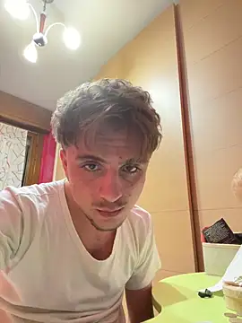 Snapshot of Incolinco07 chatting on February 12, 2026, 7:35 pm Incolinco07 online show from February 12, 2026, 7:35 pm