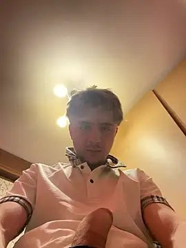 Snapshot of Incolinco07 chatting on February 11, 2026, 5:35 pm Incolinco07 online show from February 11, 2026, 5:35 pm