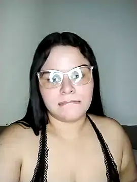 Snapshot of SamanthaStonee chatting on April 5, 2026, 12:28 am SamanthaStonee online show from April 5, 2026, 12:28 am