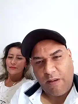 Snapshot of wessAndSandri chatting on April 1, 2026, 8:28 pm wessAndSandri online show from April 1, 2026, 8:28 pm