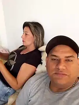 Snapshot of wessAndSandri chatting on April 8, 2026, 7:48 pm wessAndSandri online show from April 8, 2026, 7:48 pm