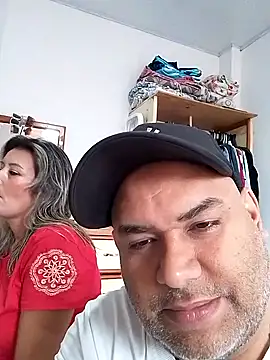 Snapshot of wessAndSandri chatting on April 14, 2026, 7:41 pm wessAndSandri online show from April 14, 2026, 7:41 pm