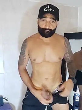 Snapshot of Lucius40 chatting on February 9, 2026, 8:40 pm Lucius40 online show from February 9, 2026, 8:40 pm