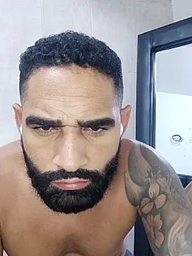 Snapshot of Lucius40 chatting on February 3, 2026, 4:54 am Lucius40 online show from February 3, 2026, 4:54 am