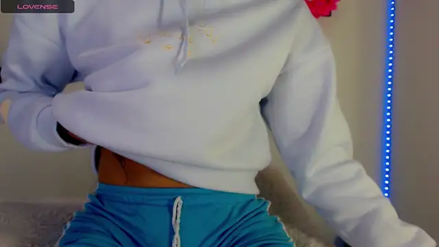 Darianna Atehortua online show from April 5, 2026, 9:10 pm