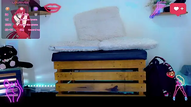 Darianna Atehortua online show from March 23, 2026, 9:36 pm