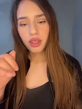 Snapshot of romyamo chatting on February 15, 2026, 7:09 am romyamo online show from February 15, 2026, 7:09 am