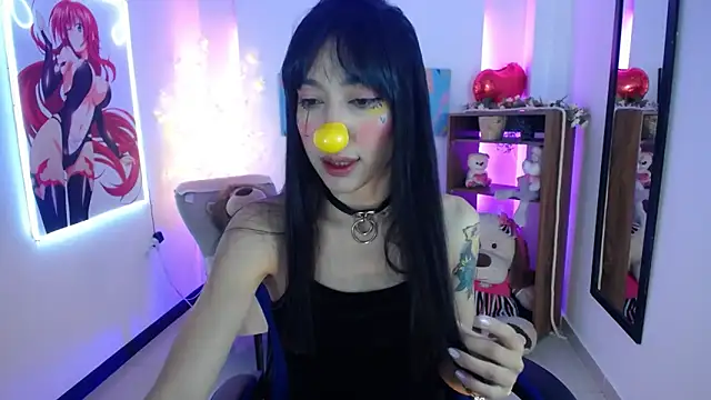 Snapshot of FIORELLA_L chatting on April 6, 2026, 12:06 pm FIORELLA L online show from April 6, 2026, 12:06 pm