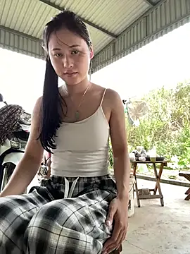 czamabe online show from April 15, 2026, 6:52 am