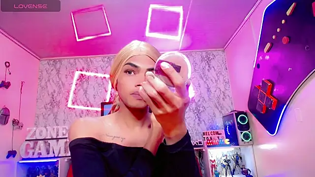 Karol Vanessa   online show from May 19, 2026, 11:39 am