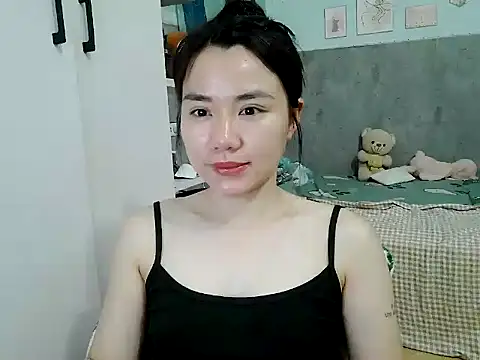 Amy8386 online show from April 18, 2026, 4:26 am