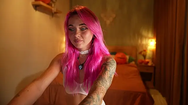 Sarah Pink online show from November 1, 2025, 10:53 am