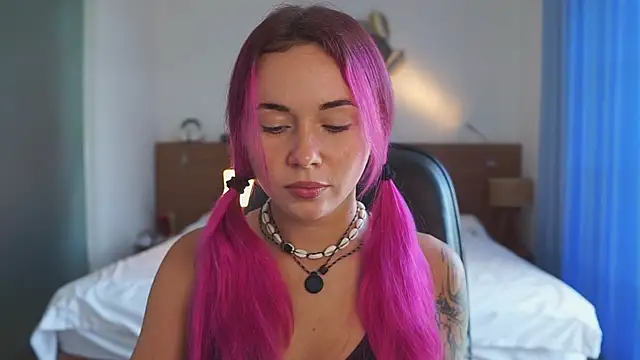 Sarah Pink online show from January 14, 2026, 1:53 am