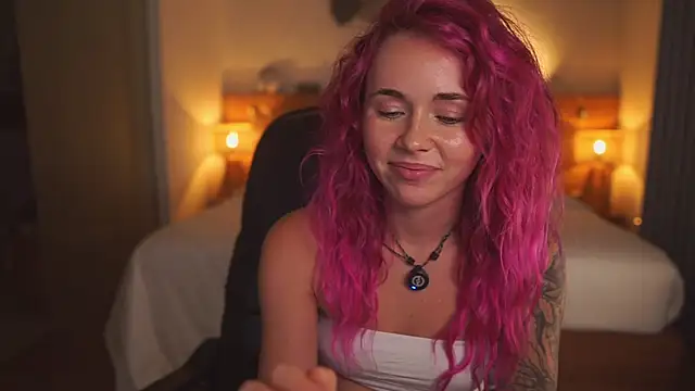 Snapshot of Sarah_Pink chatting on June 28, 2026, 2:23 pm Sarah Pink online show from June 28, 2026, 2:23 pm