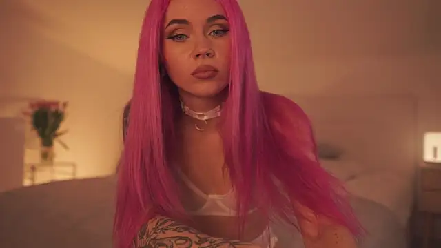 Sarah Pink online show from February 15, 2025, 5:39 pm