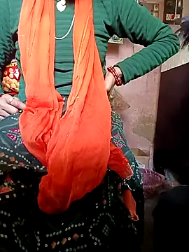 Snapshot of Nisha_011 chatting on February 13, 2026, 8:14 am Nisha 011 online show from February 13, 2026, 8:14 am