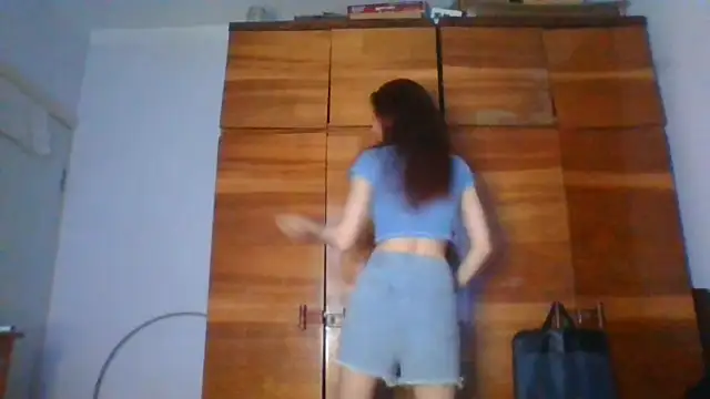 NickiKisinger online show from May 28, 2026, 7:16 am