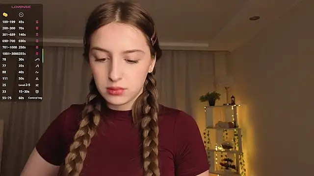 Snapshot of LeanneDinkle chatting on March 21, 2026, 4:14 am LeanneDinkle online show from March 21, 2026, 4:14 am