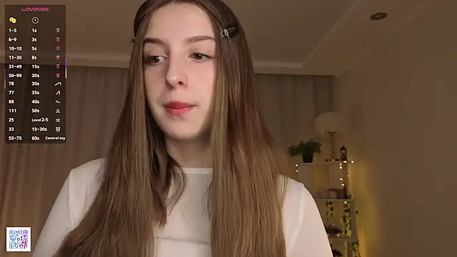 Snapshot of LeanneDinkle chatting on March 7, 2026, 4:30 am LeanneDinkle online show from March 7, 2026, 4:30 am