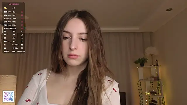 Snapshot of LeanneDinkle chatting on March 13, 2026, 4:28 am LeanneDinkle online show from March 13, 2026, 4:28 am