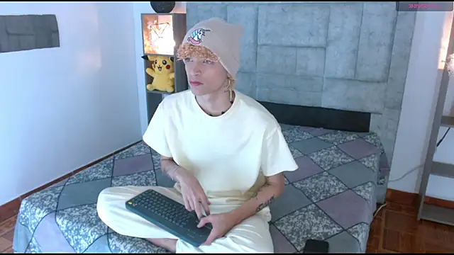 Snapshot of lucke_collins22 chatting on February 6, 2026, 5:47 am lucke collins22 online show from February 6, 2026, 5:47 am