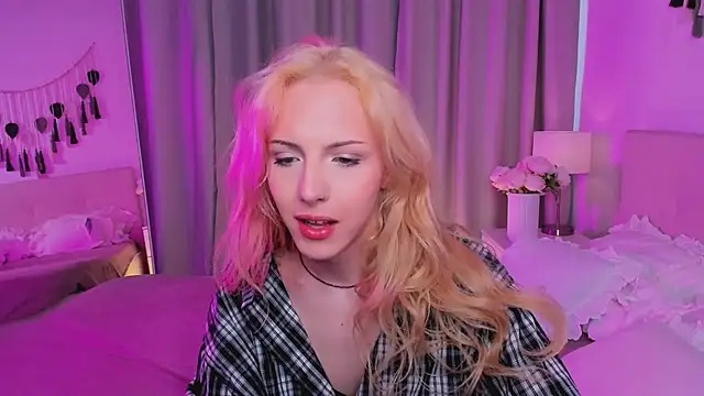 Tiffany  King online show from May 17, 2026, 5:40 am