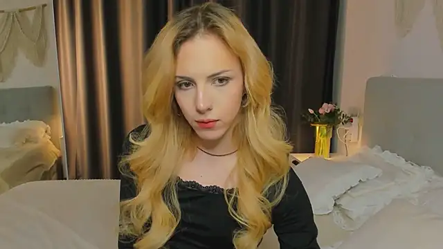 Snapshot of Tiffany__King chatting on April 10, 2026, 5:25 am Tiffany King online show from April 10, 2026, 5:25 am