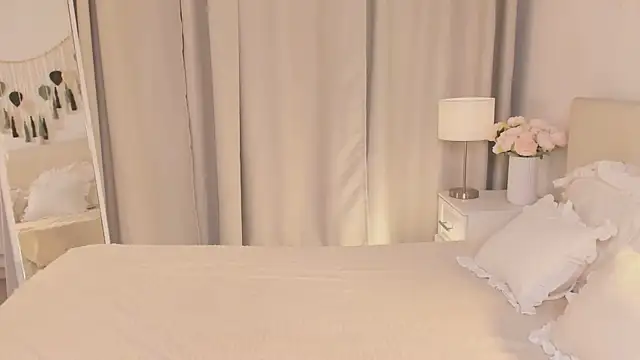 Snapshot of Tiffany__King chatting on April 4, 2026, 8:15 pm Tiffany King online show from April 4, 2026, 8:15 pm