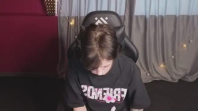 Svenaa Kopnie online show from February 6, 2026, 2:40 am