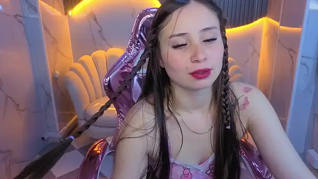Ariana18 b online show from May 21, 2026, 1:08 pm