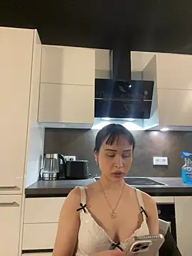 Snapshot of Just-Lilly chatting on April 11, 2026, 5:15 am Just-Lilly online show from April 11, 2026, 5:15 am