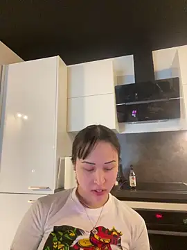 Snapshot of Just-Lilly chatting on June 6, 2026, 4:12 pm Just-Lilly online show from June 6, 2026, 4:12 pm