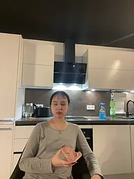 Snapshot of Just-Lilly chatting on April 10, 2026, 1:51 pm Just-Lilly online show from April 10, 2026, 1:51 pm