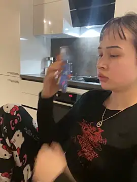 Snapshot of Just-Lilly chatting on April 11, 2026, 7:50 pm Just-Lilly online show from April 11, 2026, 7:50 pm