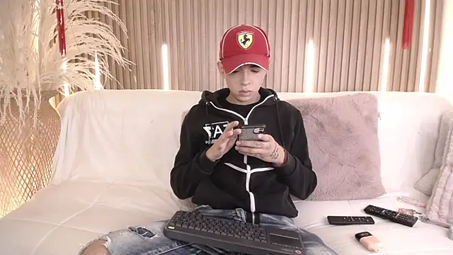 Snapshot of Stuart_Sweet chatting on February 11, 2026, 8:20 pm Stuart Sweet online show from February 11, 2026, 8:20 pm