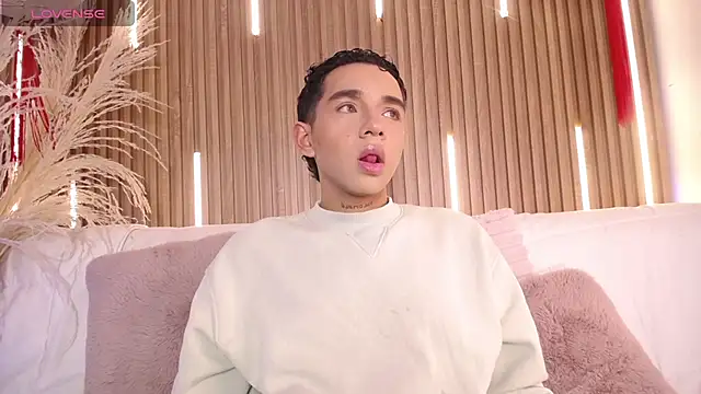 Snapshot of Stuart_Sweet chatting on February 17, 2026, 11:13 pm Stuart Sweet online show from February 17, 2026, 11:13 pm