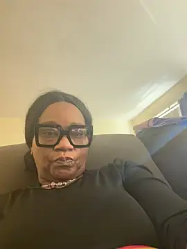 Thickilicious online show from April 22, 2026, 6:25 pm