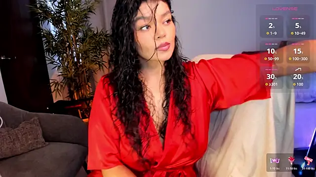 Snapshot of moonhelen chatting on May 28, 2026, 9:32 pm moonhelen online show from May 28, 2026, 9:32 pm